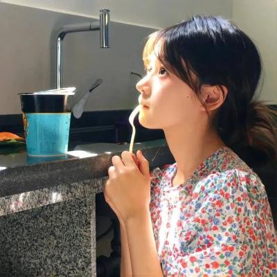 隔窗恋爱:咫尺相望